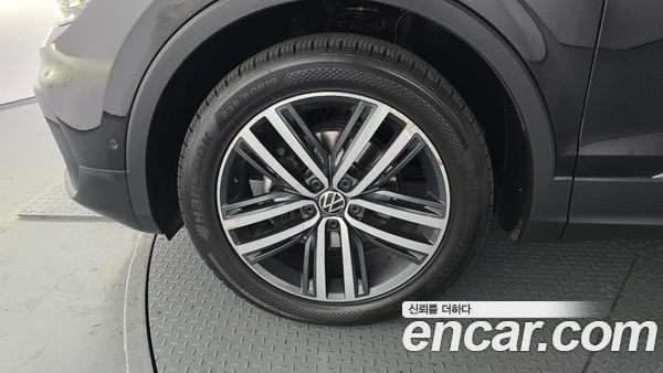Volkswagen Tiguan 2021, фото 5
