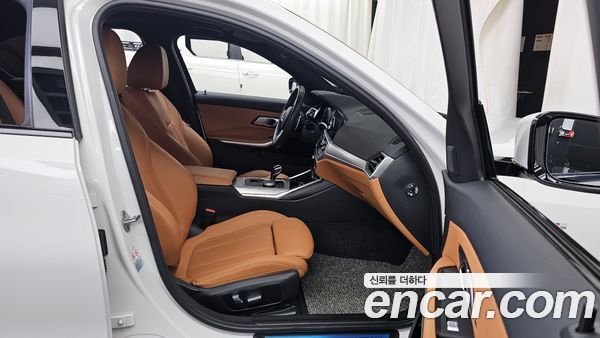 BMW 3 Series 2022, фото 11