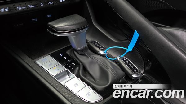 Hyundai Elantra 2023, фото 9