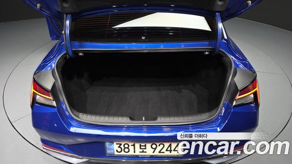 Hyundai Elantra 2023, фото 20