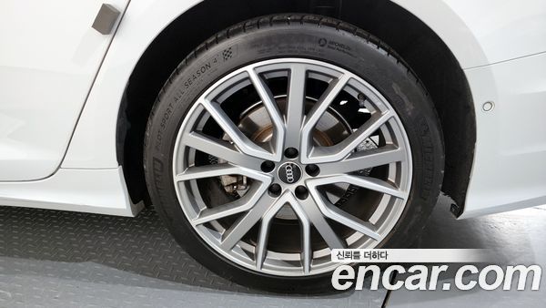 Audi A6 2023, фото 5