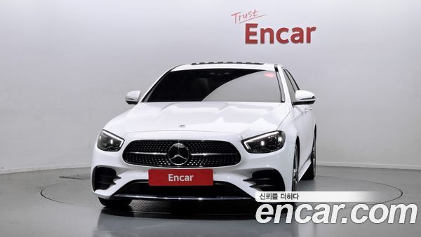 Mercedes-Benz E-Class 2023, фото 3
