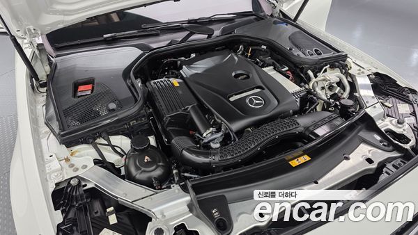 Mercedes-Benz E-Class 2023, фото 6