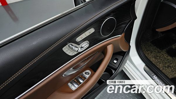 Mercedes-Benz E-Class 2023, фото 19