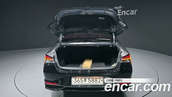 Hyundai Elantra 2021, фото 20