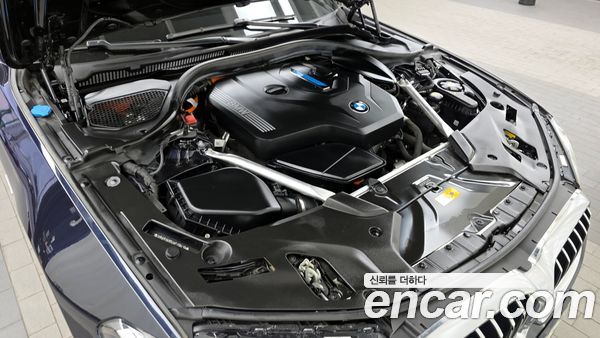 BMW 5 Series 2022, фото 6