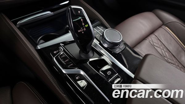 BMW 5 Series 2022, фото 9