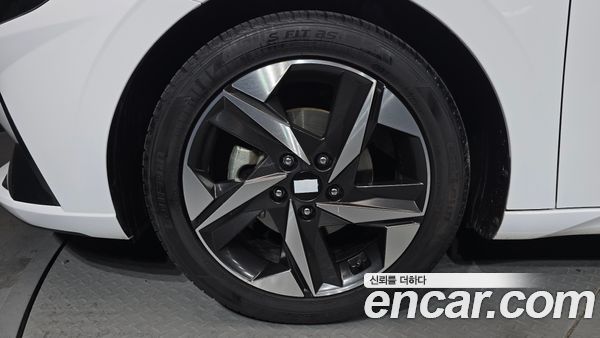 Hyundai Elantra 2021, фото 5