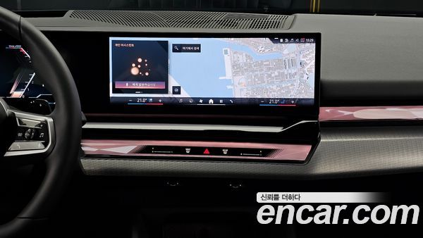 BMW 5 Series 2025, фото 14