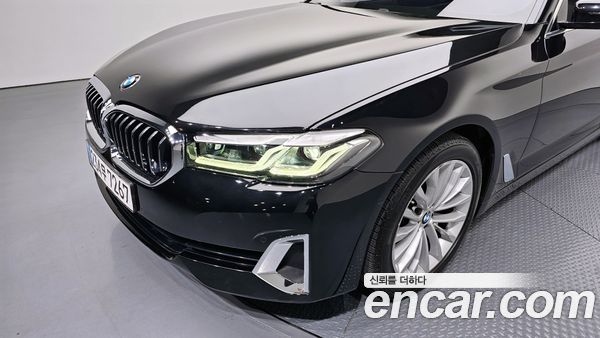 BMW 5 Series 2023, фото 8
