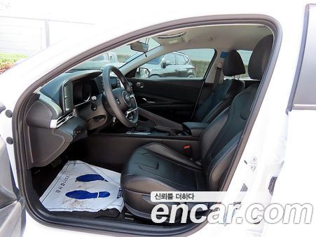 Hyundai Elantra 2023, фото 5