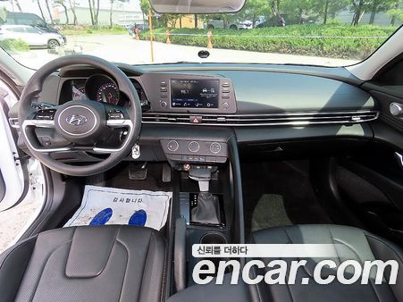Hyundai Elantra 2023, фото 7