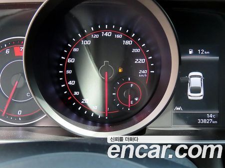 Hyundai Elantra 2023, фото 9