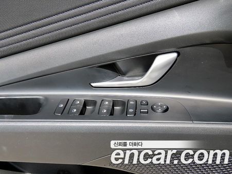 Hyundai Elantra 2023, фото 11