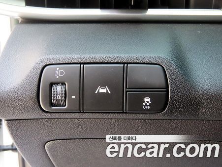 Hyundai Elantra 2023, фото 12