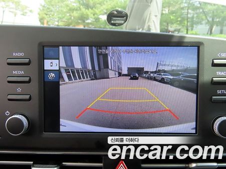 Hyundai Elantra 2023, фото 15