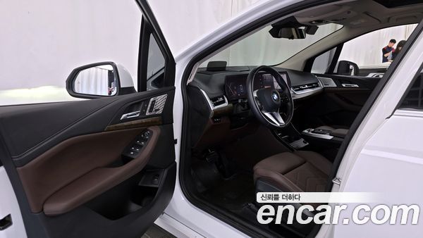 BMW 2 Series 2024, фото 13