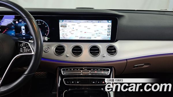 Mercedes-Benz E-Class 2021, фото 20