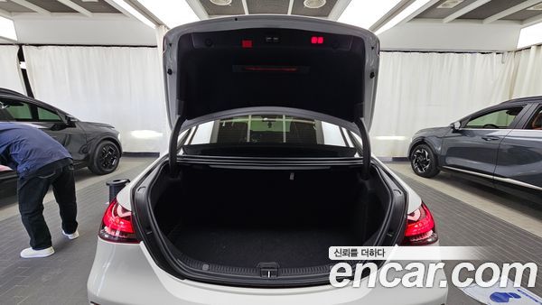 Mercedes-Benz E-Class 2021, фото 26