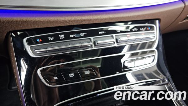 Mercedes-Benz E-Class 2021, фото 32