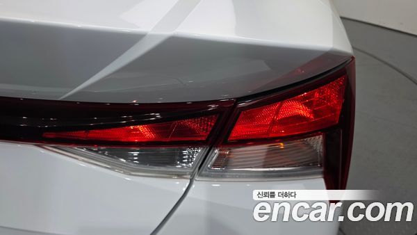 Hyundai Elantra 2021, фото 9