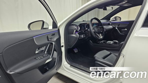 Mercedes-Benz A-Class 2023, фото 13