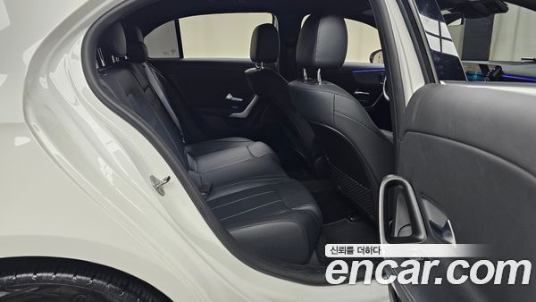 Mercedes-Benz A-Class 2023, фото 17