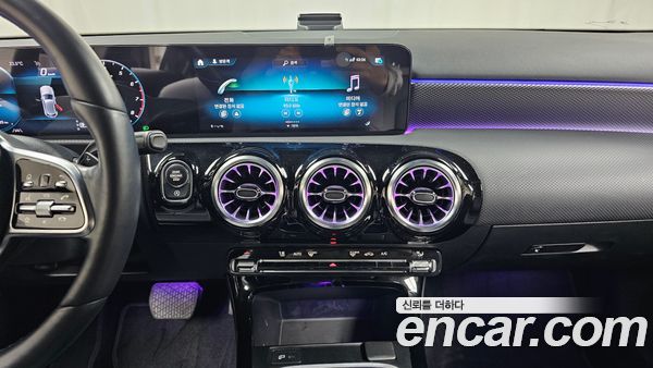 Mercedes-Benz A-Class 2023, фото 19