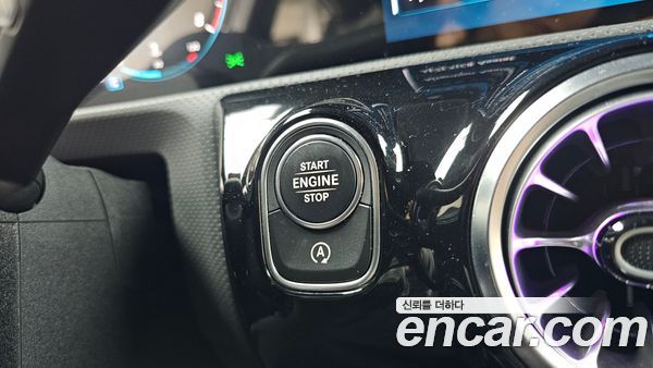 Mercedes-Benz A-Class 2023, фото 22
