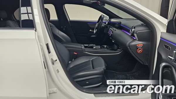 Mercedes-Benz A-Class 2023, фото 16