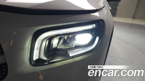 Mercedes-Benz GLB 2022, фото 8