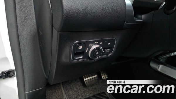 Mercedes-Benz GLB 2022, фото 31