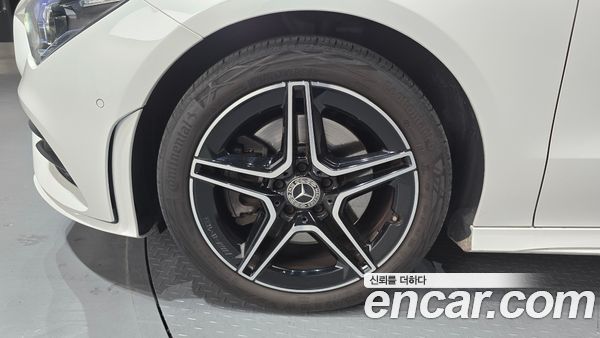 Mercedes-Benz CLA 2023, фото 5