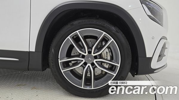 Mercedes-Benz GLB 2025, фото 5