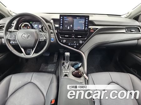 Toyota Camry 2024, фото 7