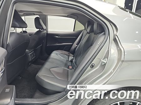 Toyota Camry 2024, фото 11