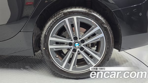 BMW 2 Series 2024, фото 7