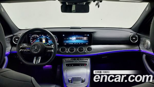 Mercedes-Benz E-Class 2022, фото 7