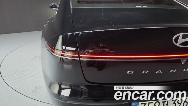 Hyundai Grandeur 2023, фото 9