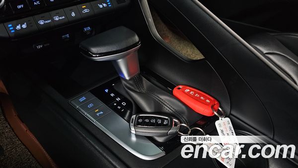 Hyundai Elantra 2023, фото 9