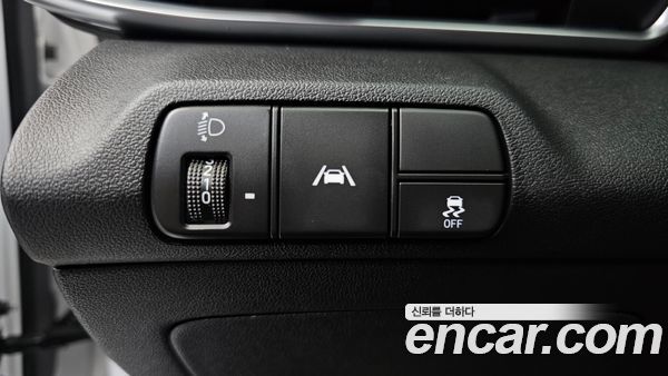 Hyundai Elantra 2023, фото 14