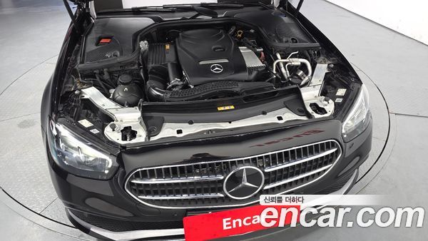Mercedes-Benz E-Class 2021, фото 6