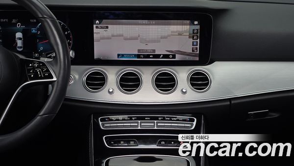 Mercedes-Benz E-Class 2021, фото 14