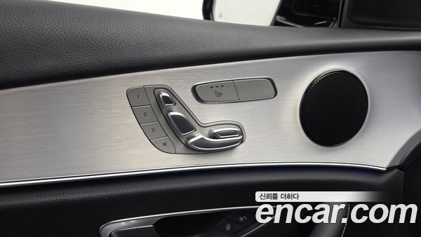 Mercedes-Benz E-Class 2021, фото 18