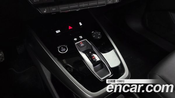 Audi Q4 e-tron 2025, фото 9