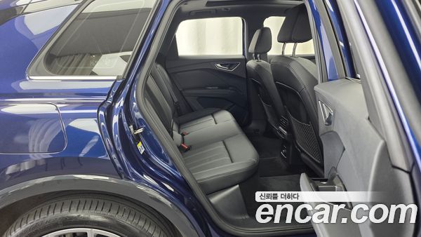Audi Q4 e-tron 2025, фото 12