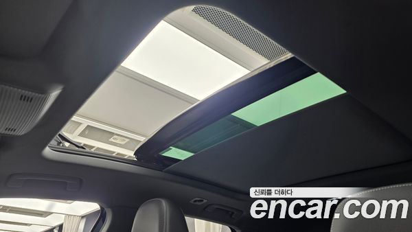 Audi Q4 e-tron 2025, фото 18