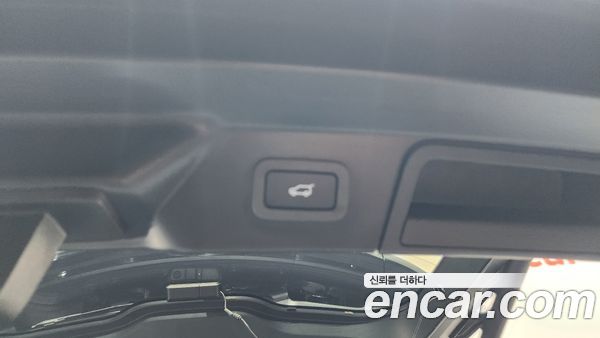 Land Rover Range Rover Velar 2021, фото 24