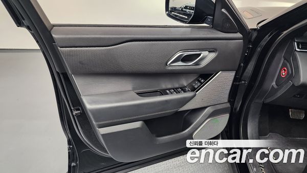 Land Rover Range Rover Velar 2021, фото 14