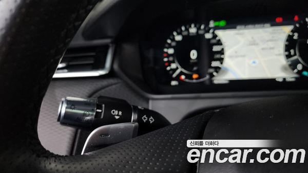 Land Rover Range Rover Velar 2021, фото 30
